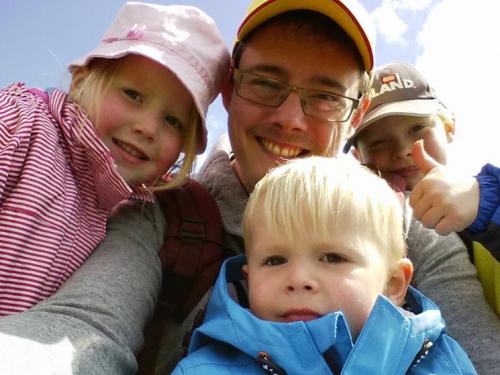 Blogger Alex and kids