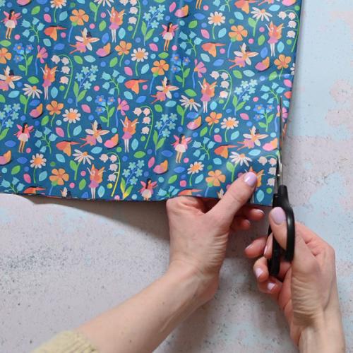 Tissue paper pom-pom tutorial Tissue paper pom-pom tutorial