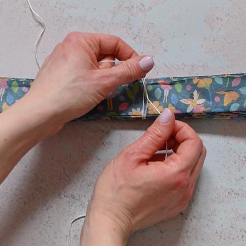 Tissue paper pom-pom tutorial Tissue paper pom-pom tutorial