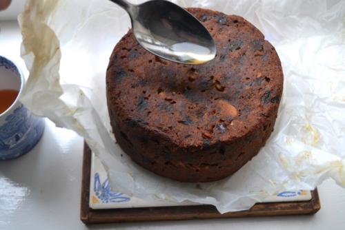feed your cake with alcohol