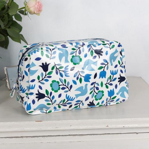 folk-doves-wash-bag