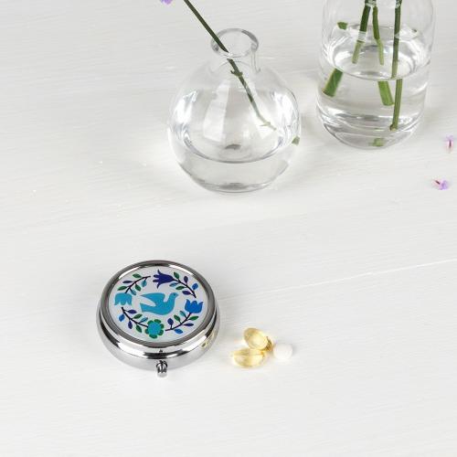 Folk Doves pill box Folk Doves pill box