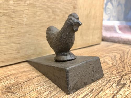 cast iron hen doorstep