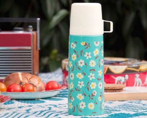 Daisy design flask from dotcomgiftshop summer sale