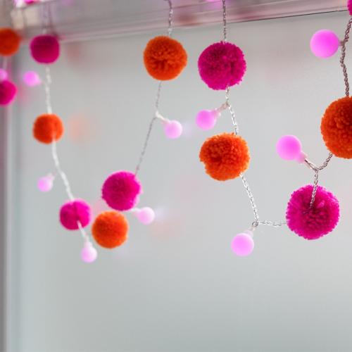 Pink pom pom light chain