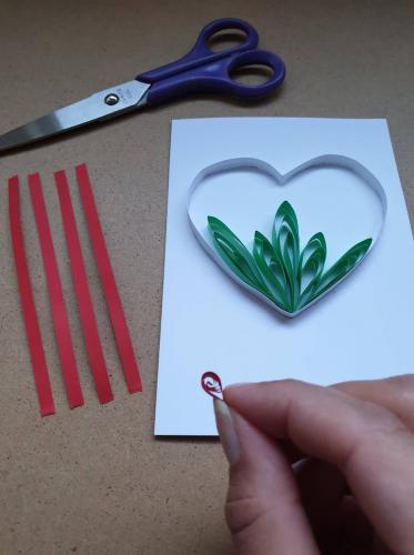 Quilled greetings card tutorial step four