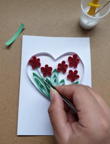 Quilled greetings card tutorial step five