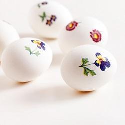 Decoupage eggs