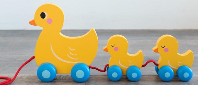 Wooden duck family pull toy