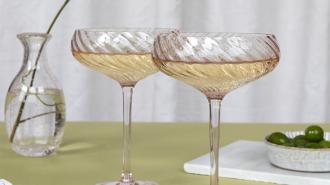 Scalloped coupe cocktail glasses 250ml (set of 2) - Pink