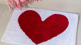 heart tufted bath mat