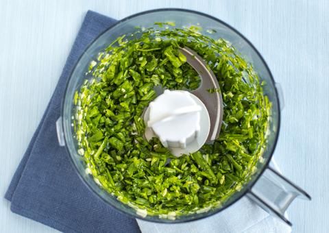 garlic-coriander-spring-onions-green-beans