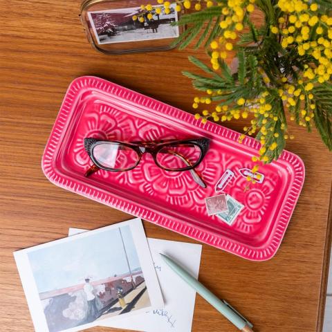 Pink trinket tray with glasses