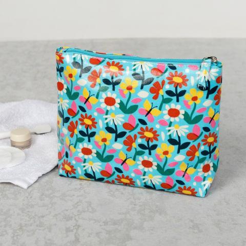 Butterfly garden wash bag