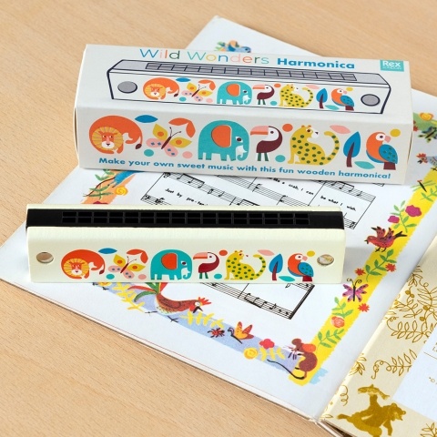 Wild wonders harmonica