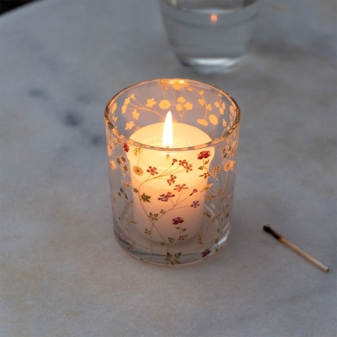 Tealight candle holder