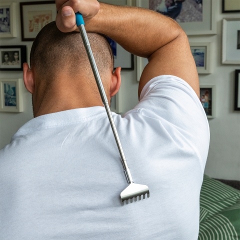 Telescopic back scratcher