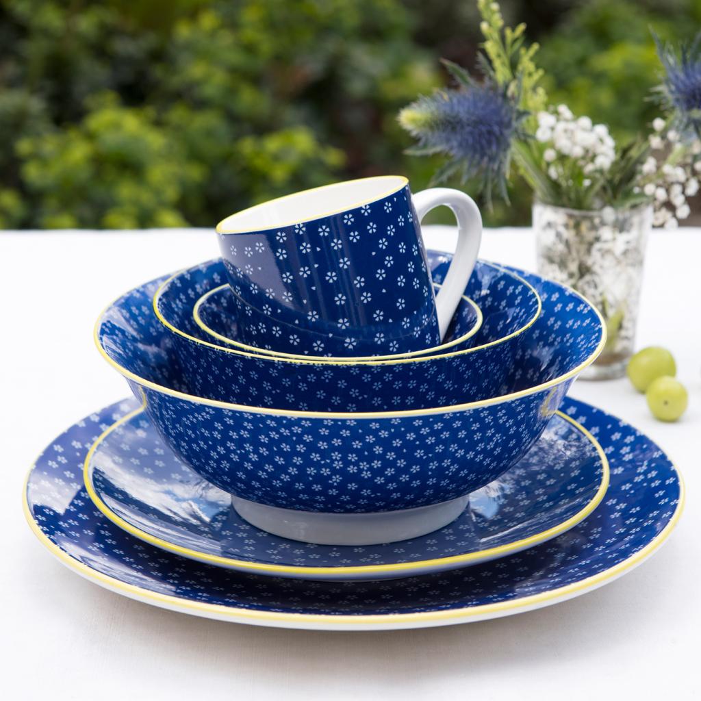 Japanese Dinner Plate Petite Daisy ﻿Rex London