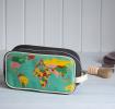 Wold map washbag