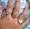 Glitter rings on heart card (set of 3)