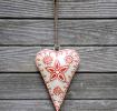 Cream Rustic Flower Heart