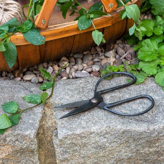 gardener's scissors