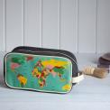 Wold map washbag