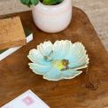 Trinket dish shaped like a flower 