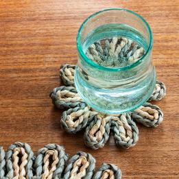 Corn husk coaster - Grey
