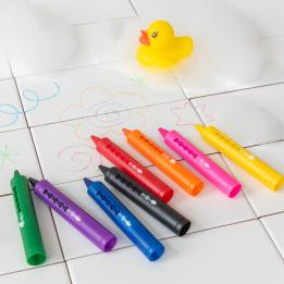 Eight bath crayons in different colours