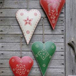 Medium Green Clover Rustic Heart