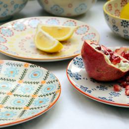 Stoneware Plate Cinnamon Flower