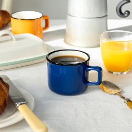 Stoneware espresso mug in dark blue.