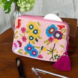Handcrafted beaded coin purse - Heart