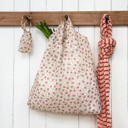 La Petite Rose Foldaway Shopping Bag