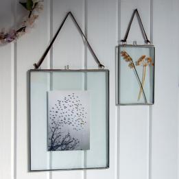 Glass Hanging Frame In Silver 15x10cm