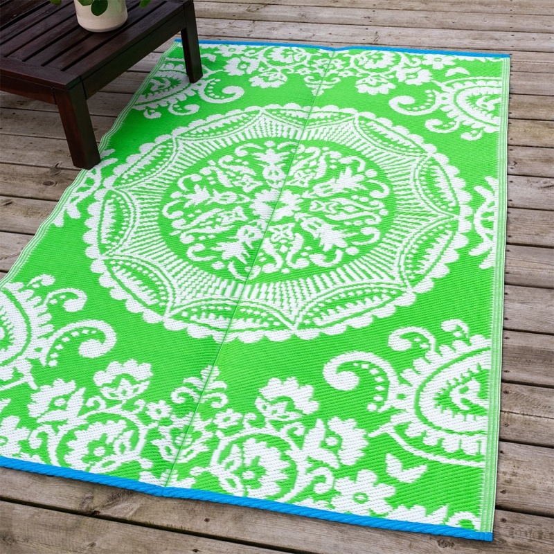Green Rug Mat Recycled outdoor rug (180 x 120 cm) - Green | Rex London