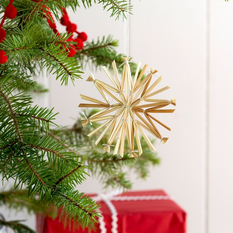 Straw star decoration (8cm) | ﻿Rex London