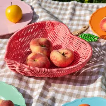 Summer fruit woven basket - Strawberry