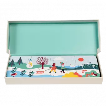 Puzzle with winter scene in box