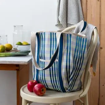 Recycled woven tote bag with canvas handles - White and blue
