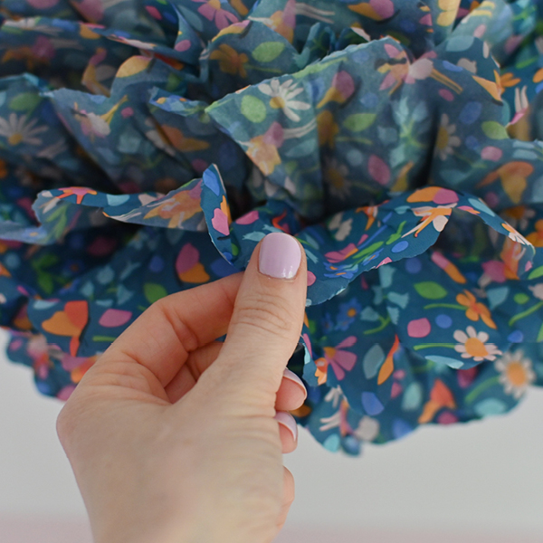 Tissue paper pom-pom tutorial