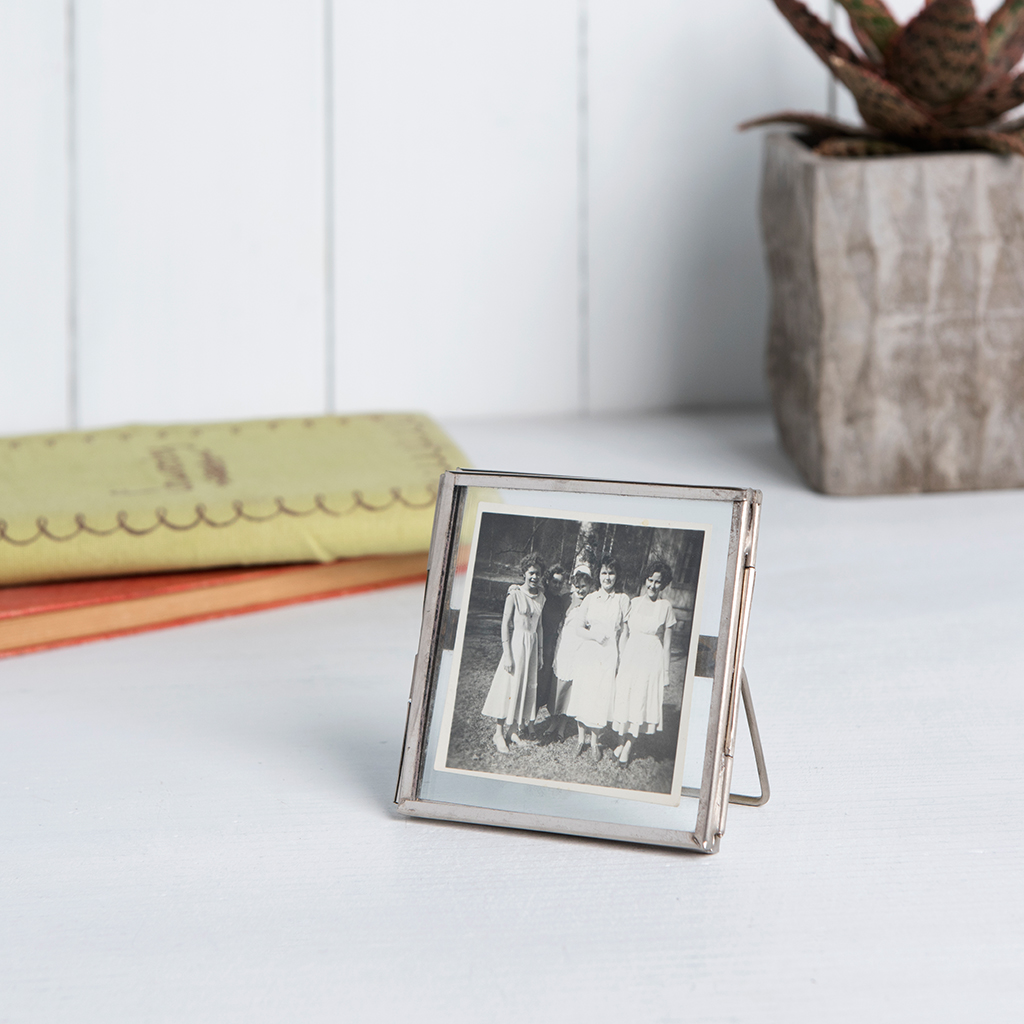 Standing Brass Frame In Silver 8x8cm Rex London Dotcift Glasetal Photo Frame In Nickel 8x8cm