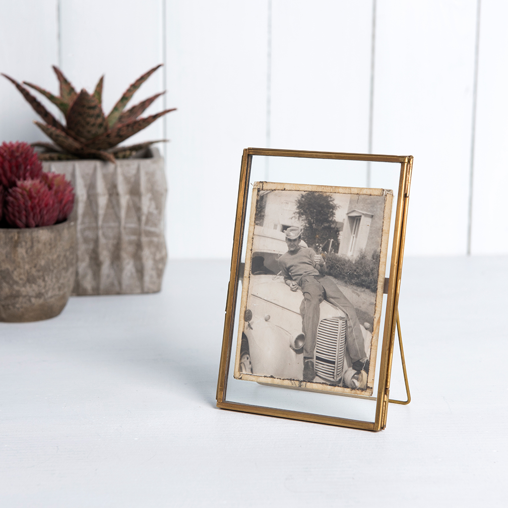 Standing Brass Frame 15x10cm Rex London Dotcift Glasetal Gold Standing Photo Frame 15x10cm