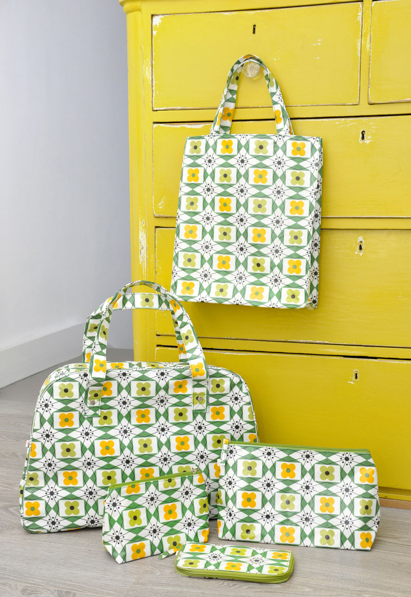 Mid Century Floral Oilcloth Wash Bag Rex London